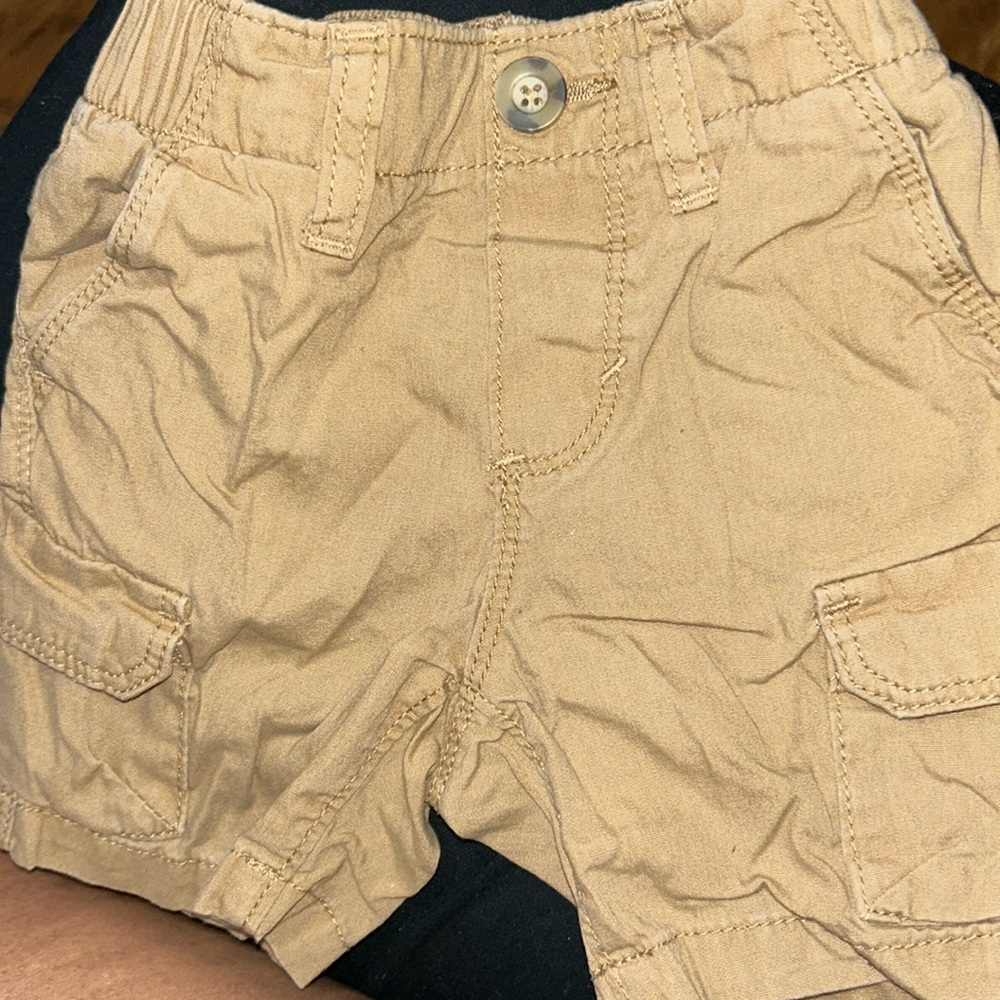 Old Navy Cargo 12-18mo the pockets the button back pockets not for actual use